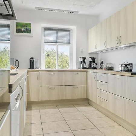 Semesterbostad Awesome In With Wifi Højer